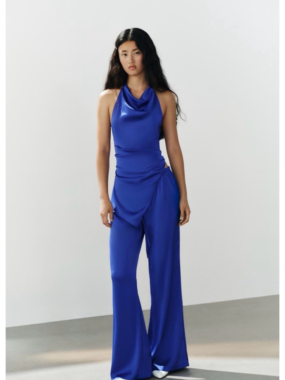 Zara Women's Electric Blue Satin pants and Halter Neck - Picture 3 of 6